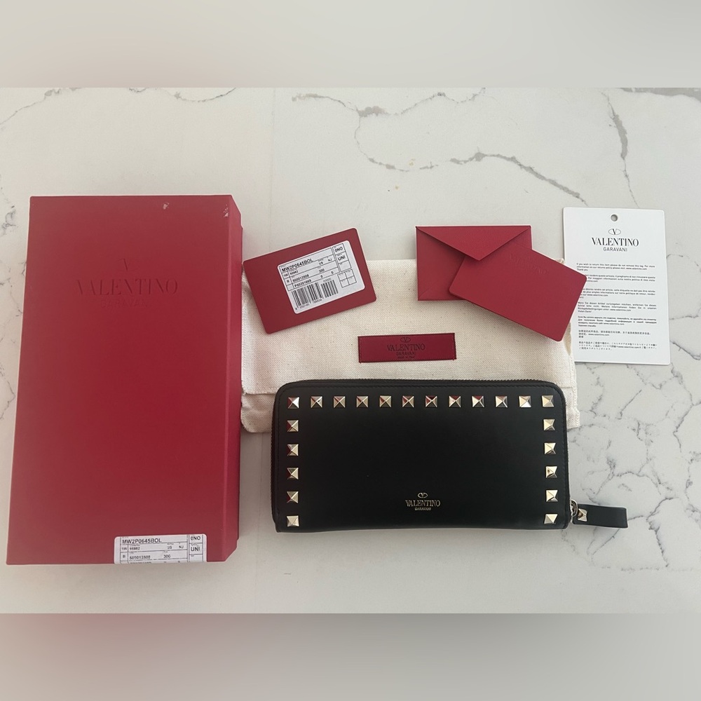 Valentino Garavani Rockstud Black Leather Wallet